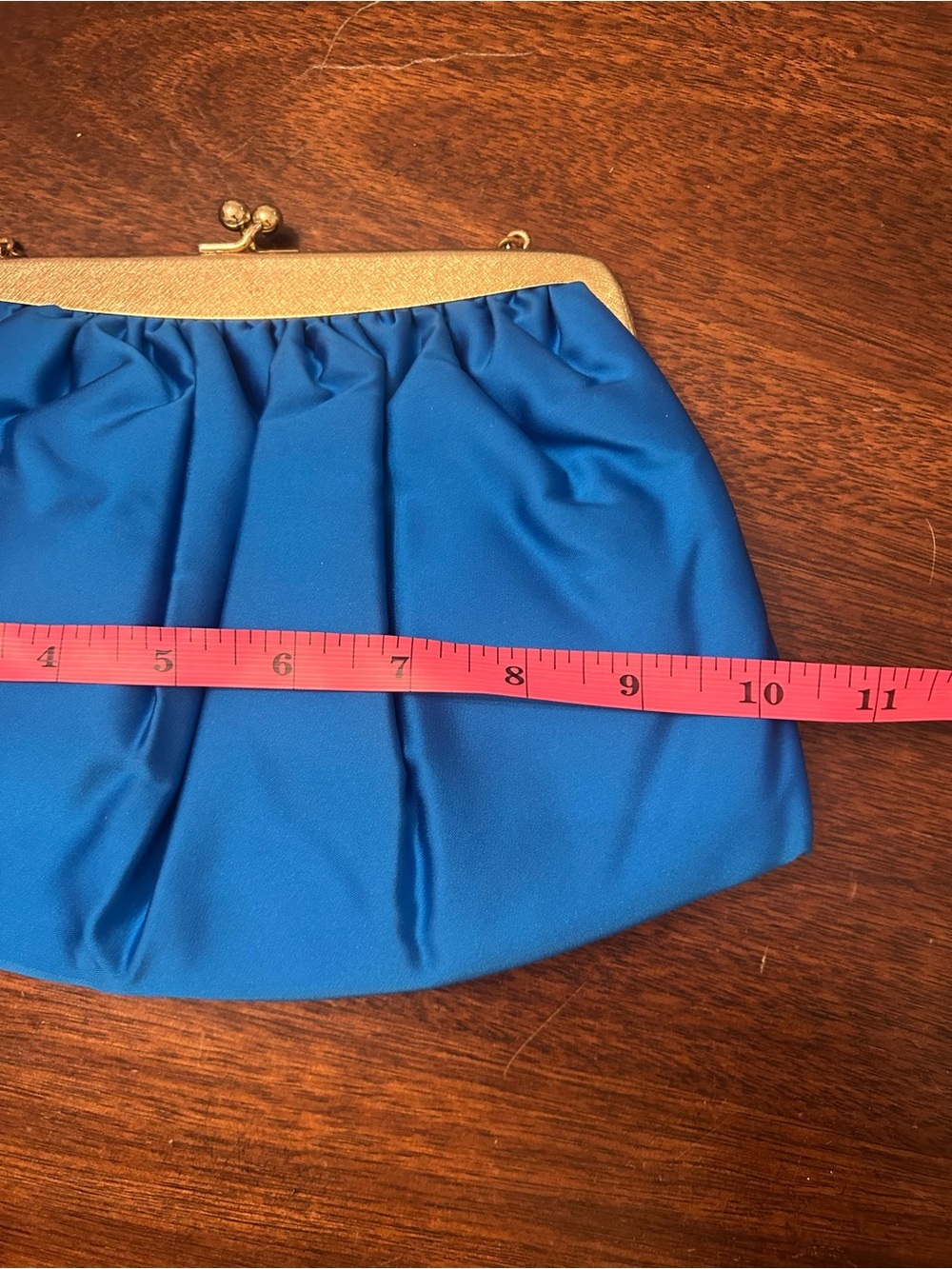 Vintage 70s Julius Resnick (JR) Blue Satin Chain-Handle Clutch with Gold Frame - Picture 5 of 6